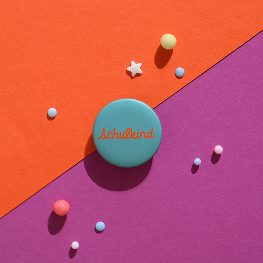 Schulkind | ava&yves | Ansteckbutton | 6 Farben
