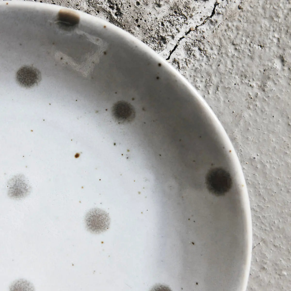 Teller DOTS - Feder&Konfetti