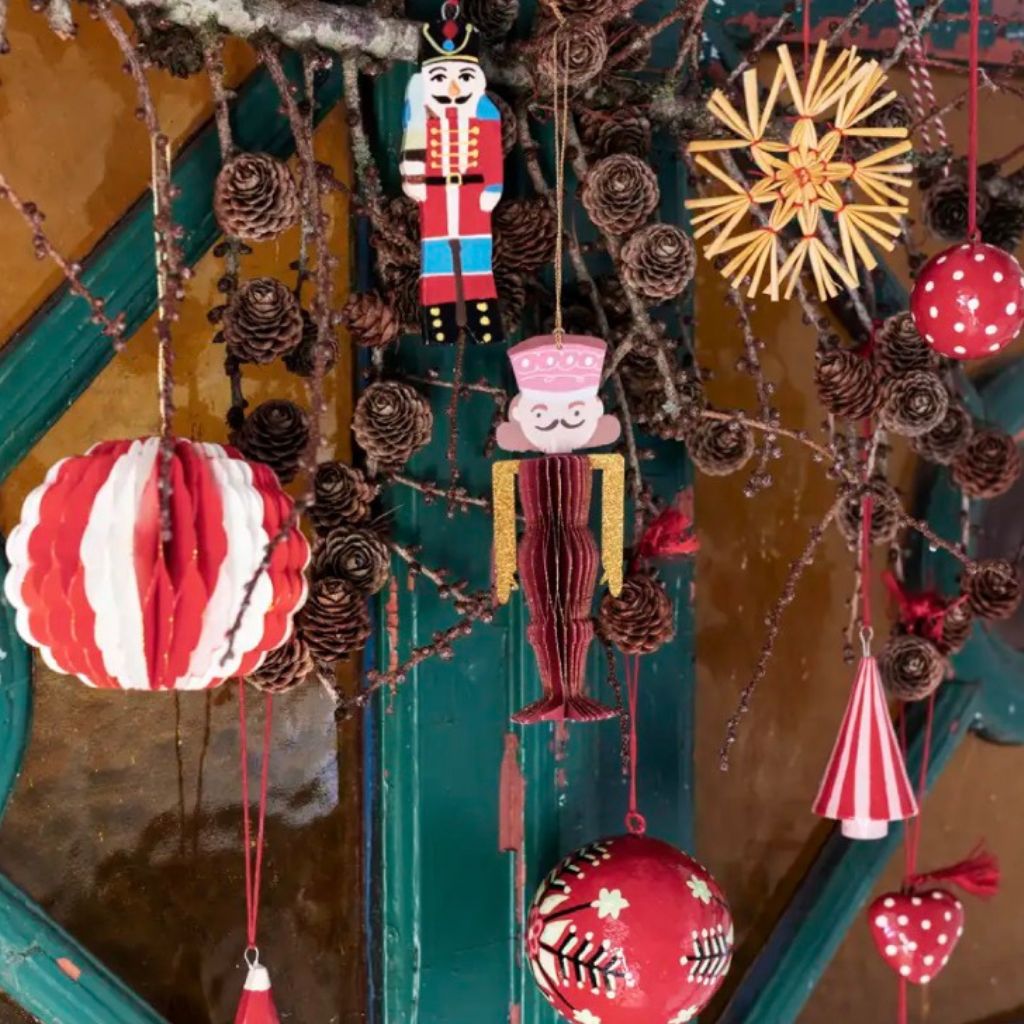 Handmade paper mache | Madam Stoltz | Weihnachtsbaum-Anhänger |  6 Varianten