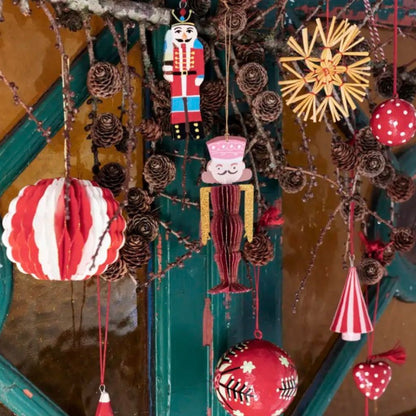 Handmade paper mache | Madam Stoltz | Weihnachtsbaum-Anhänger |  6 Varianten