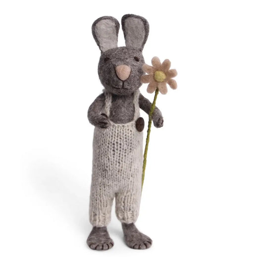 Figur BIG GREY BUNNY WITH PANTS AND FLOWER Én Gry & Sif