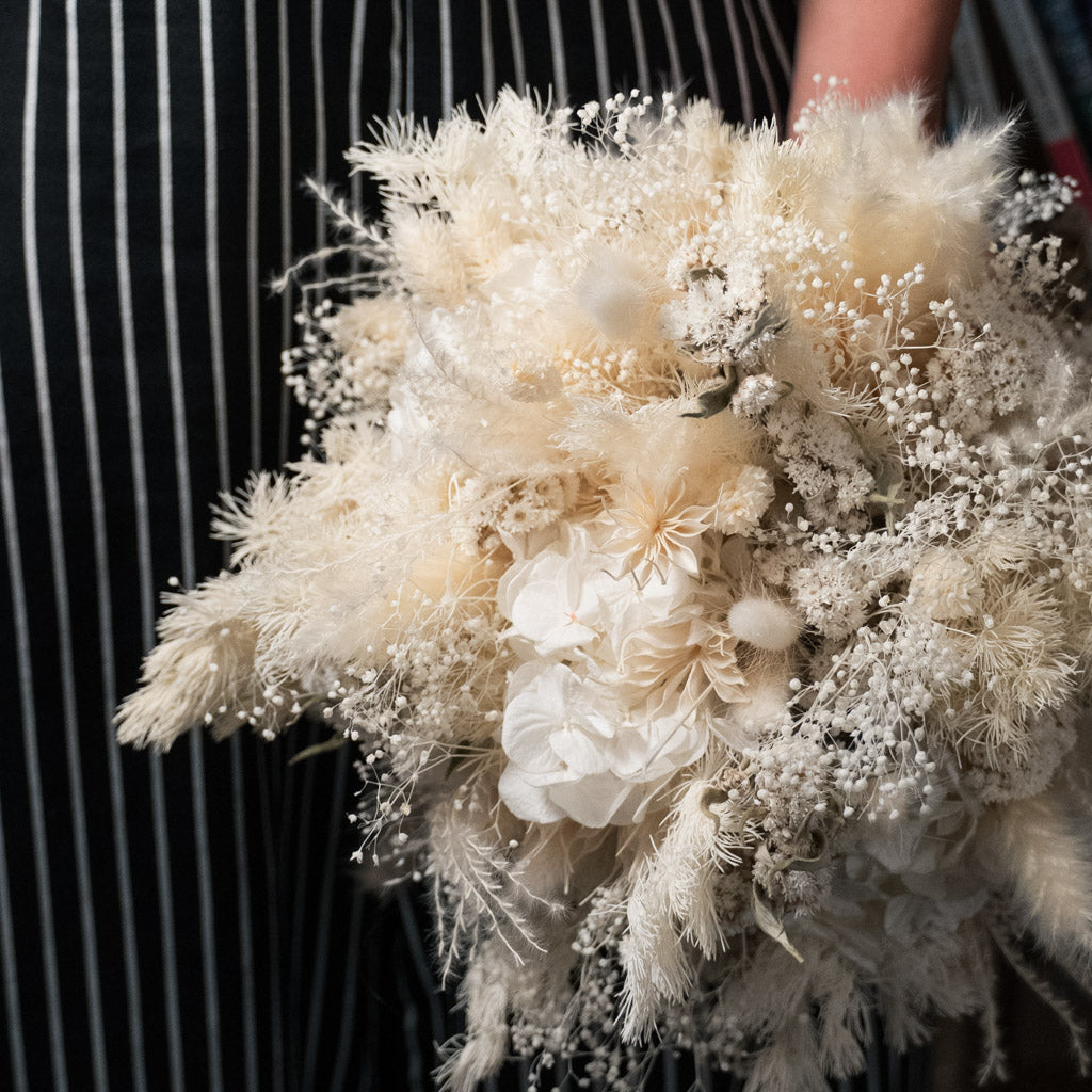 Trockenblumenstrauß des Monats Janéa