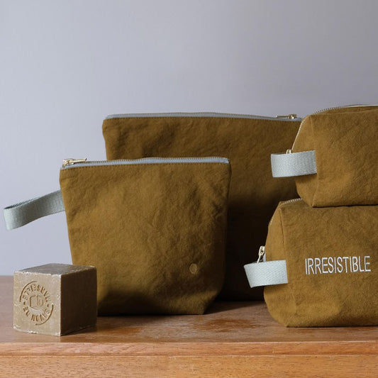 Iona Toiletry Bag Small | La Cerise sur le Gâteau | Kulturbeutel | 8 Farben