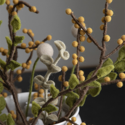 Berry Branch | Filz-Zweig mit Beeren | 8 Farben