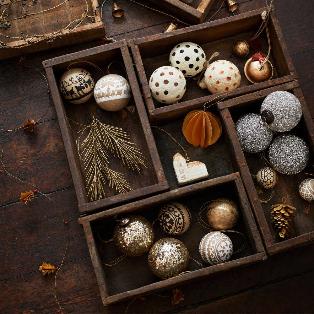 Glass Christmas Ball | Glaskugel mit Glitter