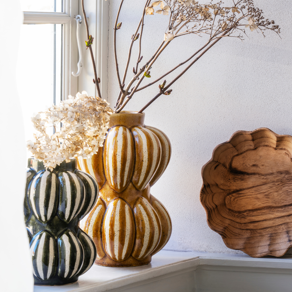 Stoneware Vase | Madam Stoltz | Steingutvase im Retro-Look | 2 Farben