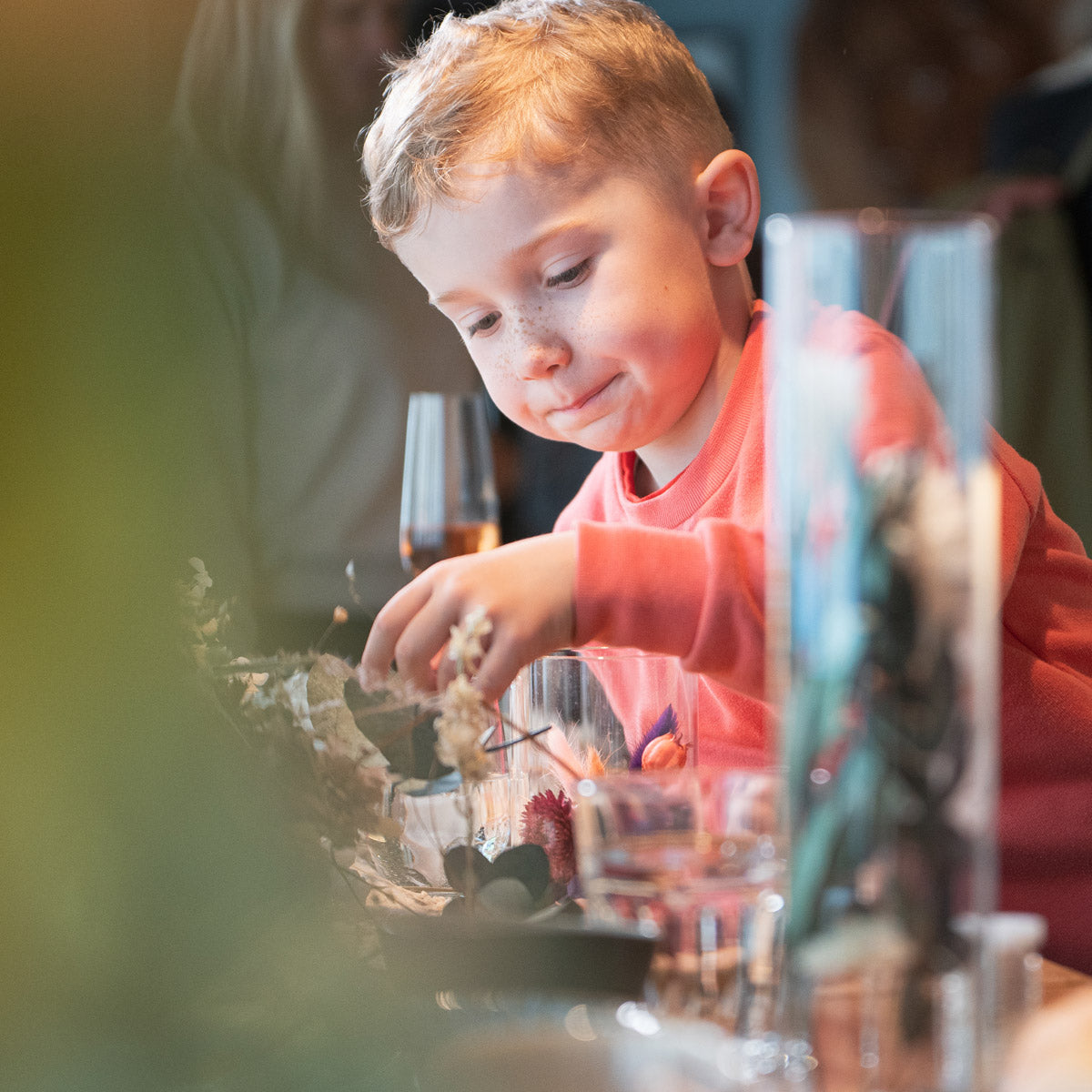 Mini-Magie – Kinderworkshop: Dekogläser befüllen