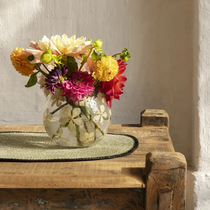 Glass Vase Flowers | Madam Stoltz | Glasvase