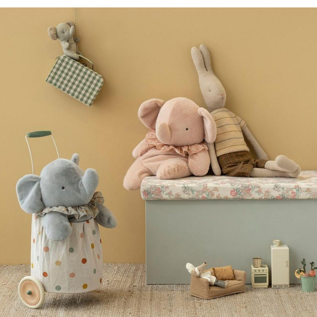 Hase mit Hose und Strickpullover | Maileg | Kuscheltier