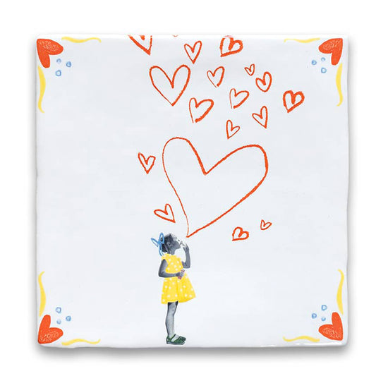Spread the Love | StoryTiles | Handgefertigte Keramikfliesen