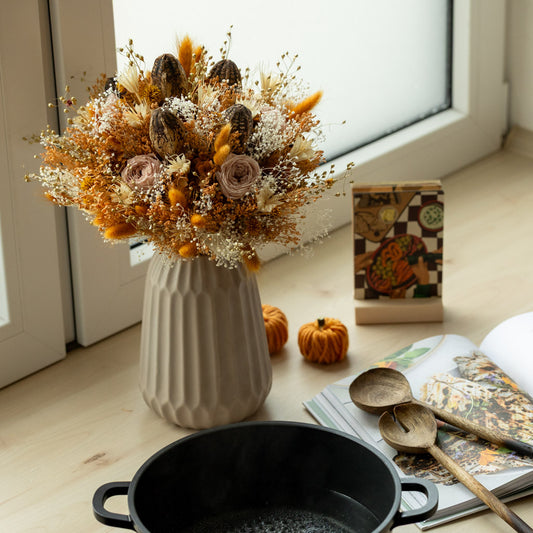 Sól | Feder & Konfetti | handgebundener Trockenblumenstrauß